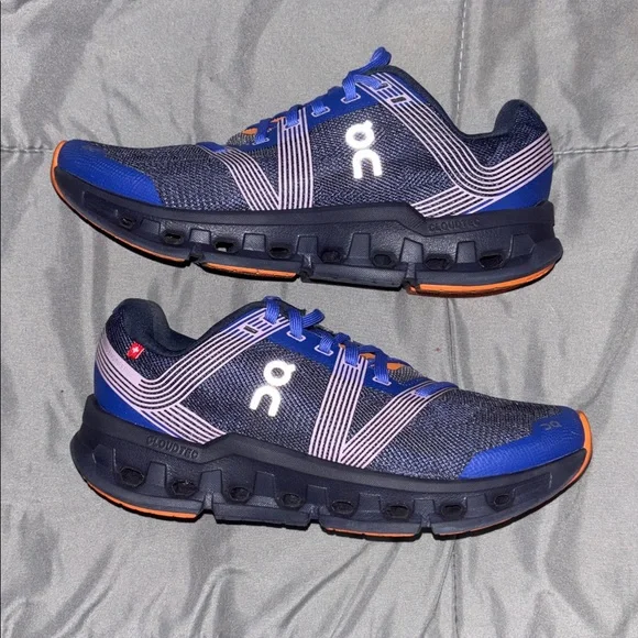 On Running Navy and Orange Athletic Shoes women 6.5 - Picture 2 of 5